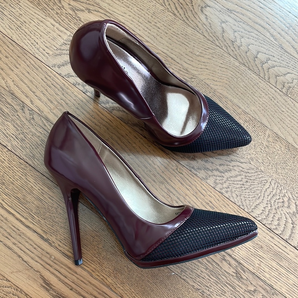 Mesh toe heels